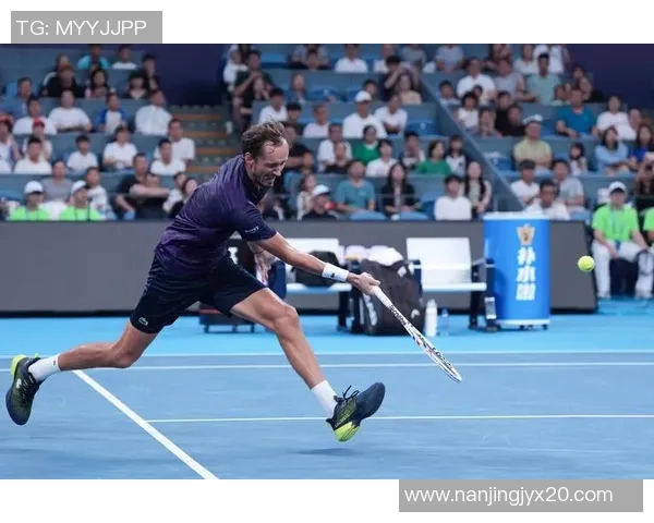 杭州网球队在欧锦赛中以100分稳居积分榜首位引发关注