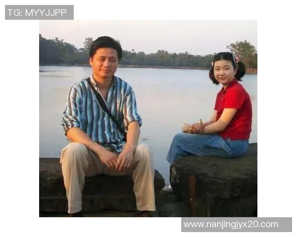 足球明星高明的妻子揭秘她的生活与事业背后的故事与奋斗历程