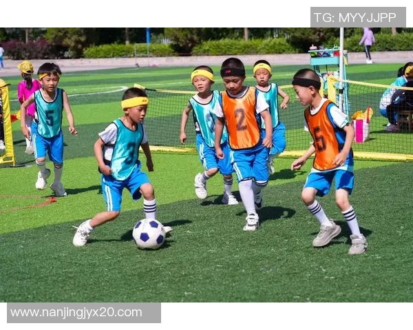 足球明星玩具小游戏带你体验绿茵场上的激情与乐趣尽享足球魅力的无限可能