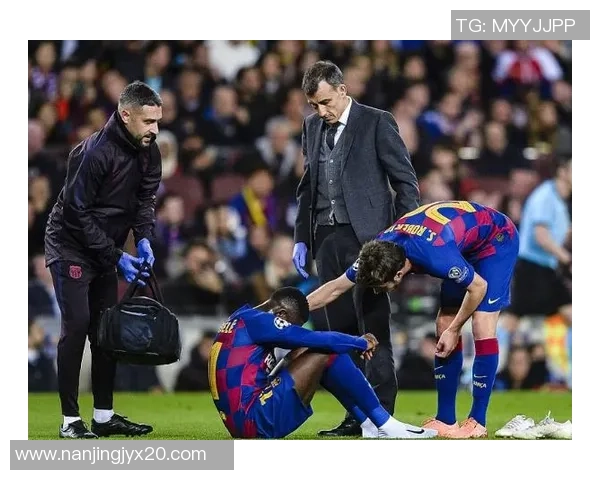 当足球明星因伤缺阵时他们的心声与赛场之外的故事